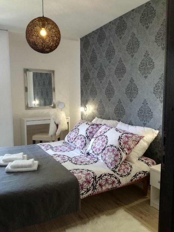 Apartman Ester Pula Exterior photo