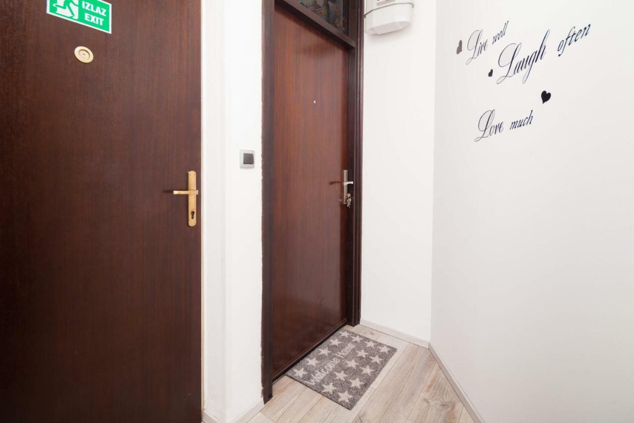 Apartman Ester Pula Exterior photo