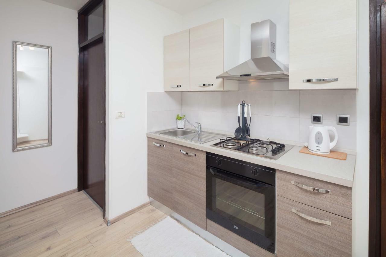 Apartman Ester Pula Exterior photo