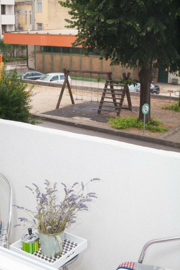 Apartman Ester Pula Exterior photo