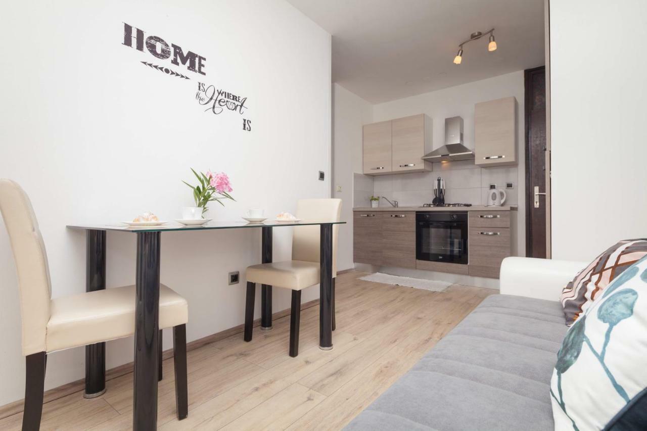 Apartman Ester Pula Exterior photo