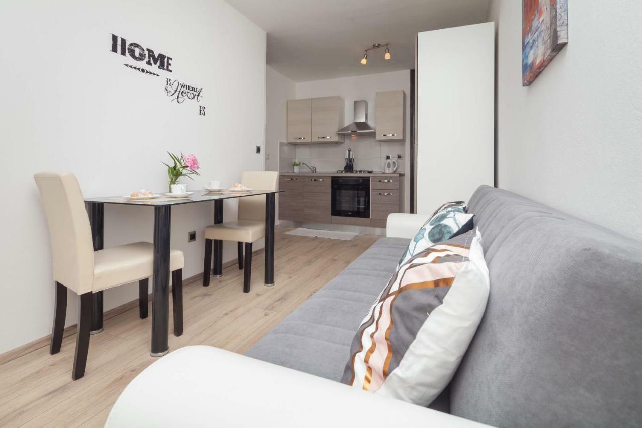Apartman Ester Pula Exterior photo